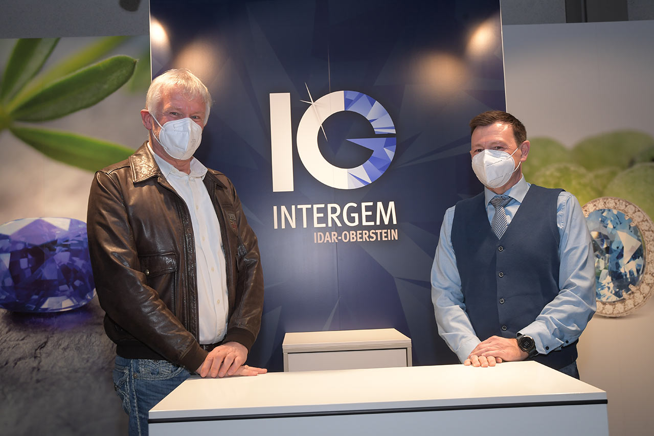 Vorsitzender Messeverein Dr. Konrad Henn (links) und neuer Geschäftsführer Intergem Messe GmbH Mirko Arend (rechts) - © Foto Manfred Greber