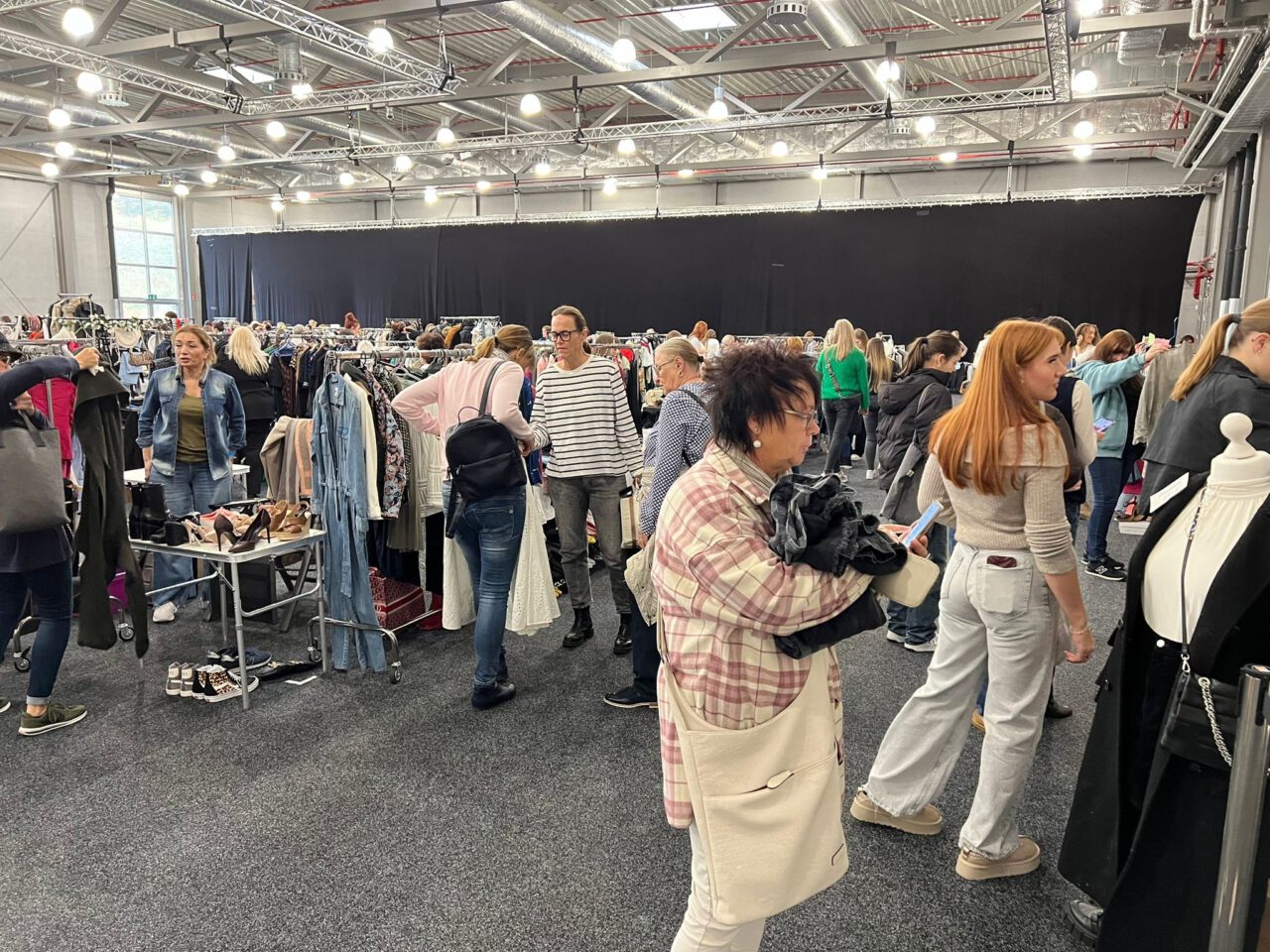 2 - Mädchenflohmarkt - 5